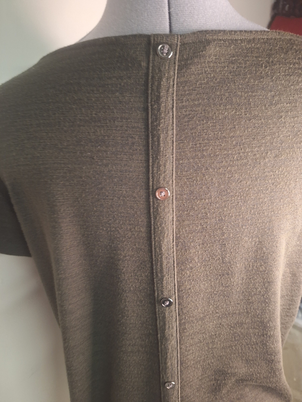 Market & Spruce Dark Olive Button-Back Knit Top Size Med